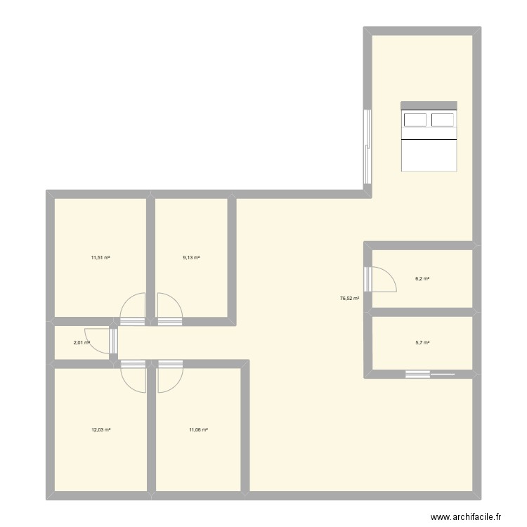 M01. Plan de 8 pièces et 134 m2