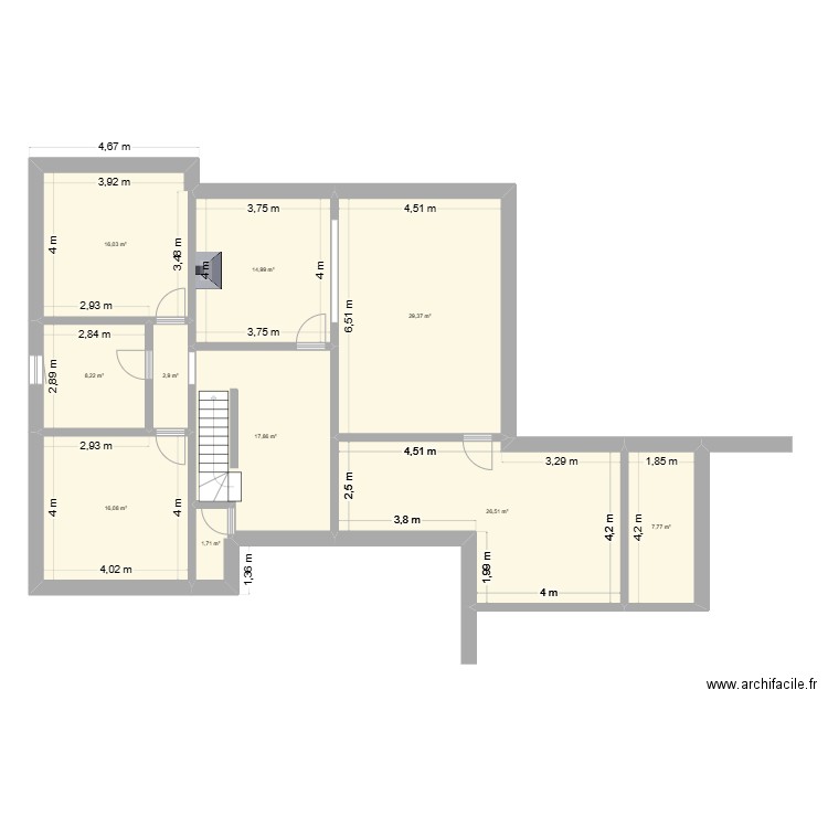 Hollain. Plan de 10 pièces et 141 m2