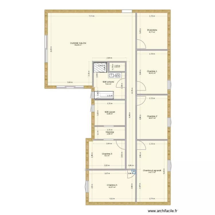 agrandissement. Plan de 11 Pièces et 131 m²