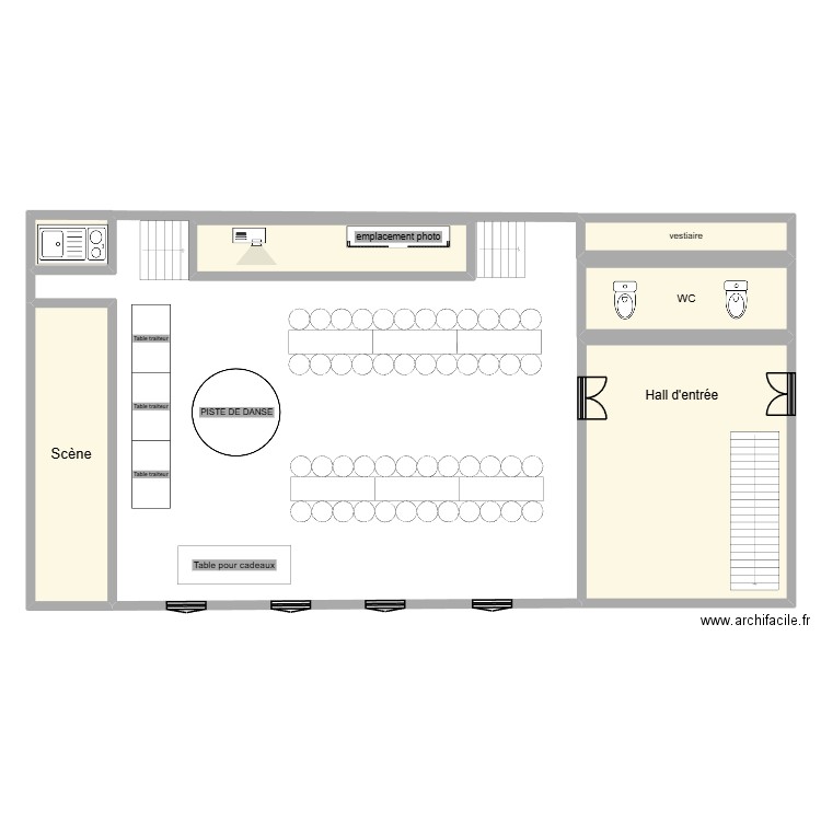 SALLE DES FËTES. Plan de 6 pièces et 121 m2