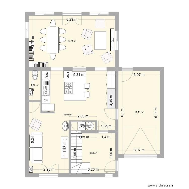 RDC Rozé. Plan de 6 pièces et 88 m2