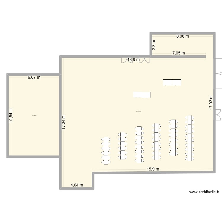 Salle table droite. Plan de 2 pièces et 400 m2