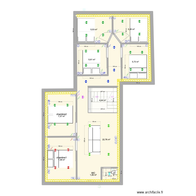 Chantier UZY. Plan de 13 pièces et 136 m2
