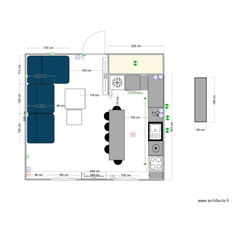 183 BINEAU table salon2 TRIANGLE. Plan de 1 pièce et 2 m2