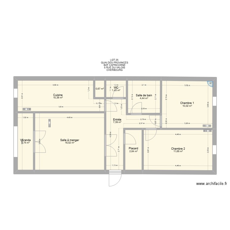 BAT CAPRICORNE LGT 25. Plan de 10 pièces et 69 m2