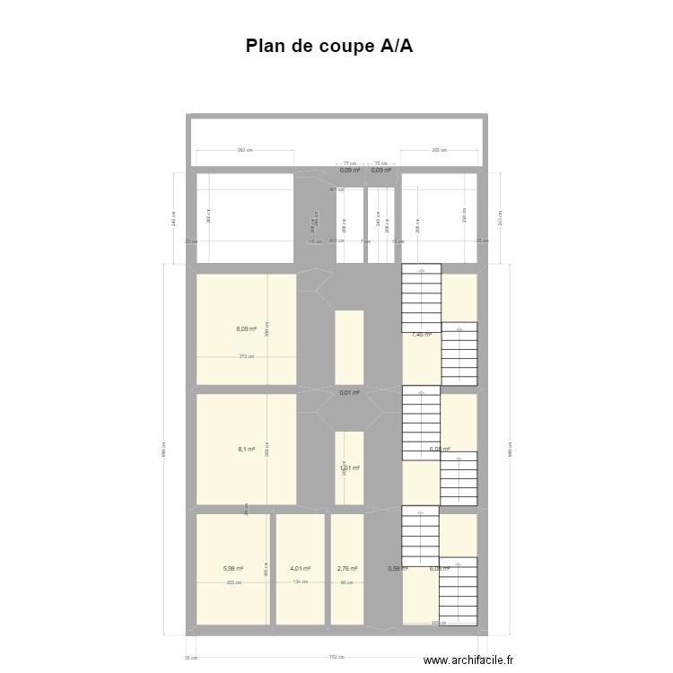 Plan de coupe. Plan de 13 pièces et 51 m2