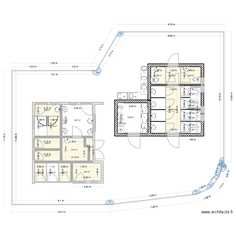 bloc sanitaire. Plan de 19 pièces et 271 m2