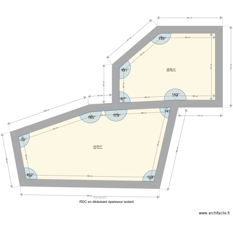 Ktiti. Plan de 8 pièces et 250 m2