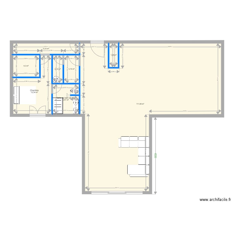 Maison en T. Plan de 8 pièces et 146 m2