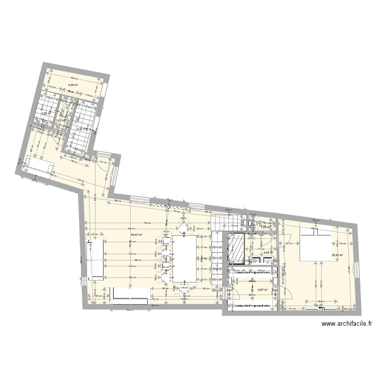 Aubernon 3e. Plan de 9 pièces et 101 m2