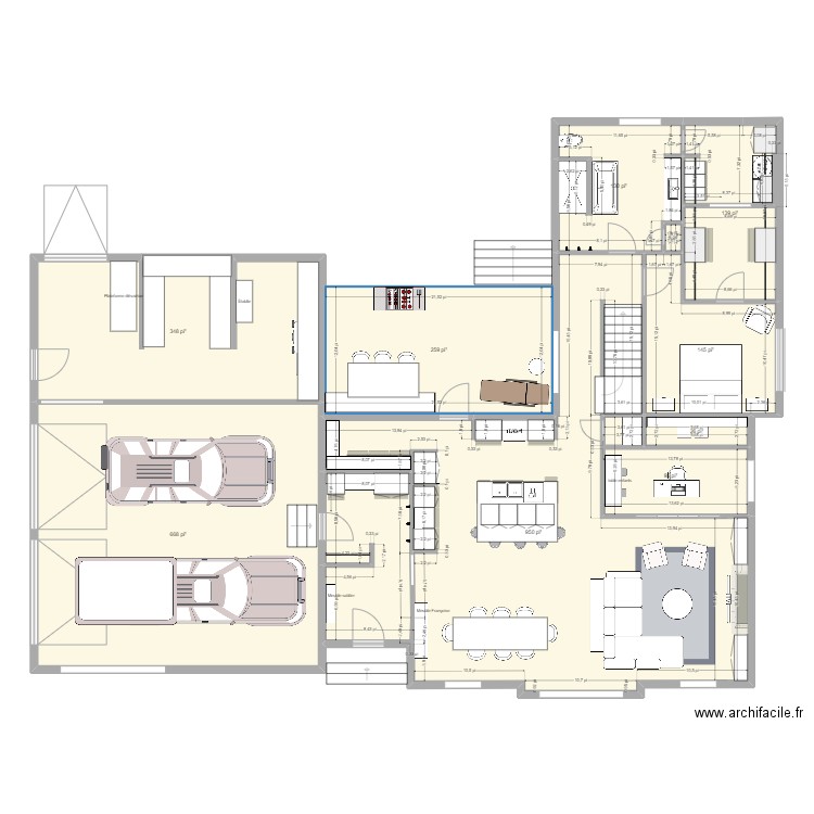 Version 7. Plan de 10 pièces et 257 m2