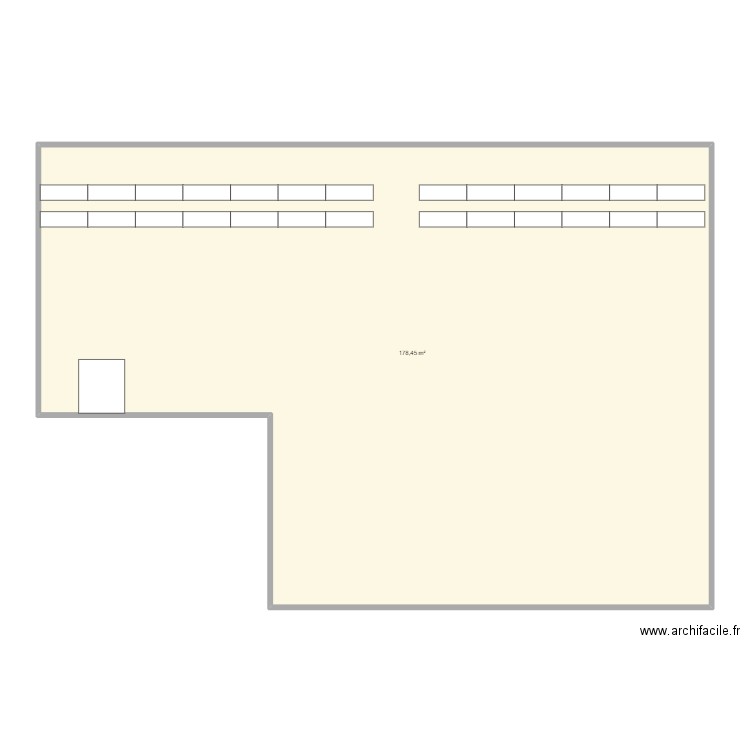Zone mezzanine. Plan de 1 pièce et 178 m2