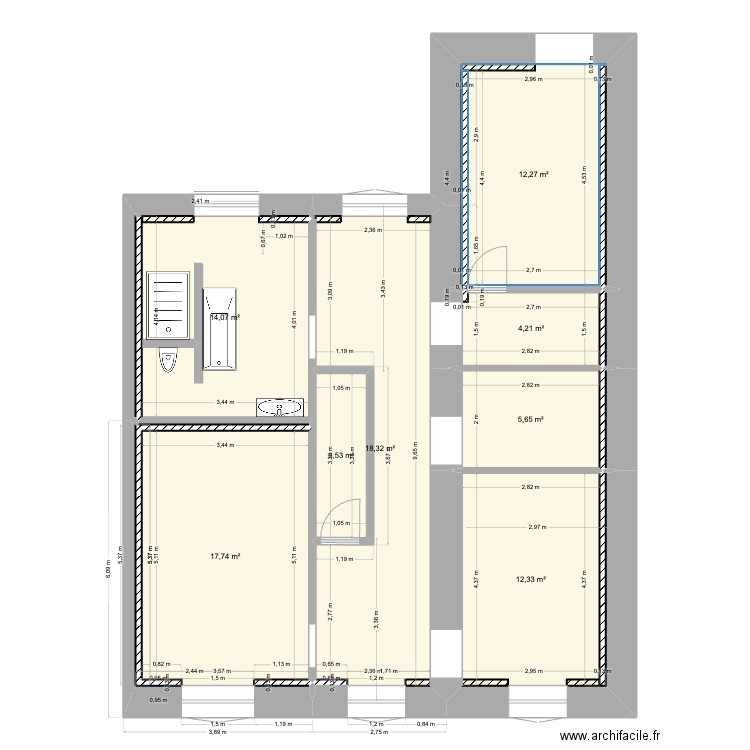 G 1er Base. Plan de 12 pièces et 194 m2