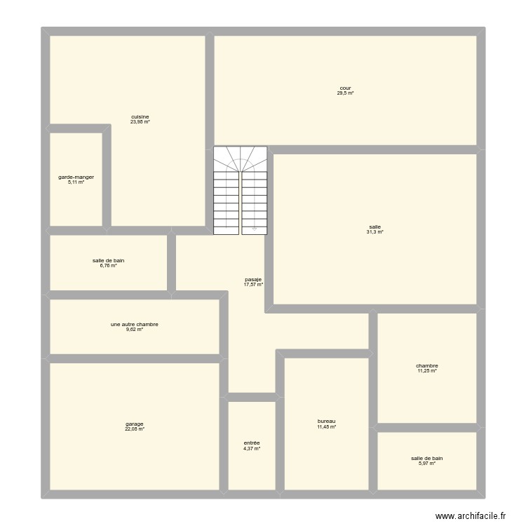 chez moi. Plan de 12 pièces et 179 m2