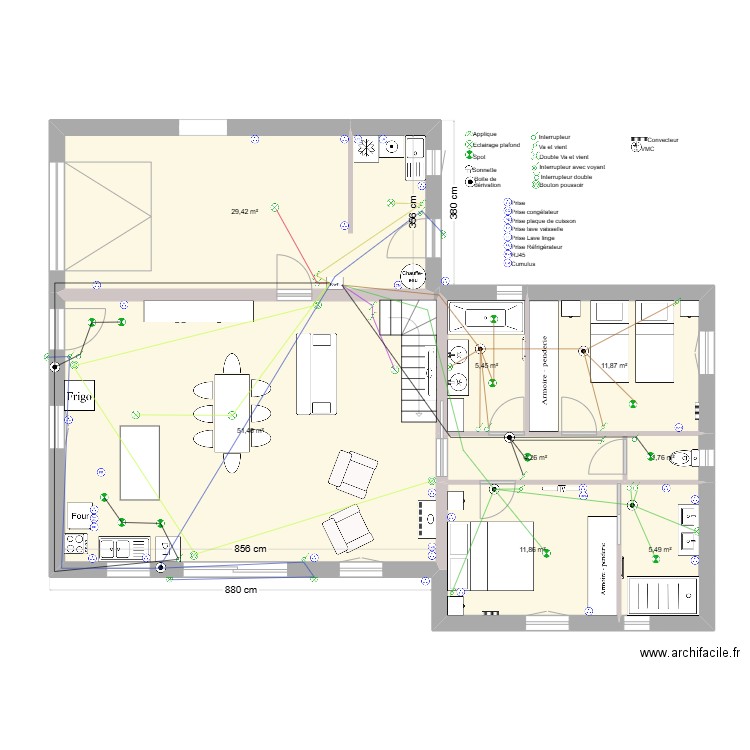 Plan maison interrupteur. Plan de 8 pièces et 122 m2