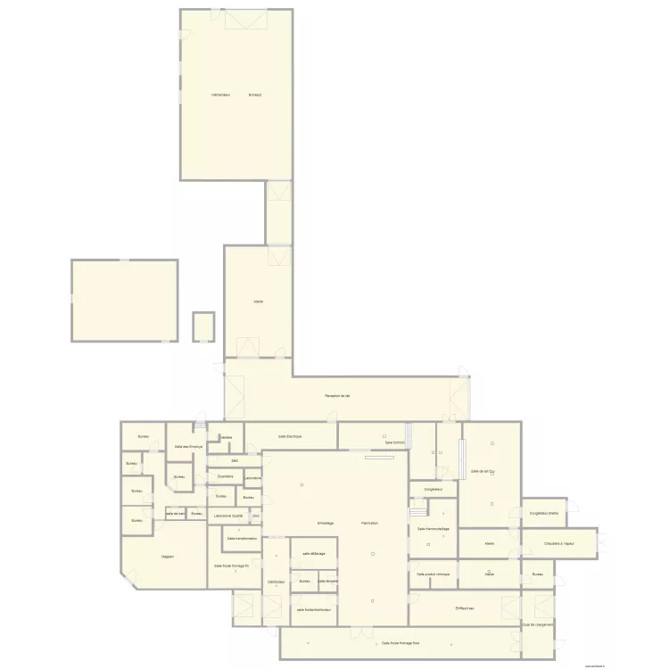 nom des pi&egrave;ces usine et garage. Plan de 