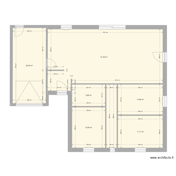 Maison. Plan de 7 pièces et 117 m2