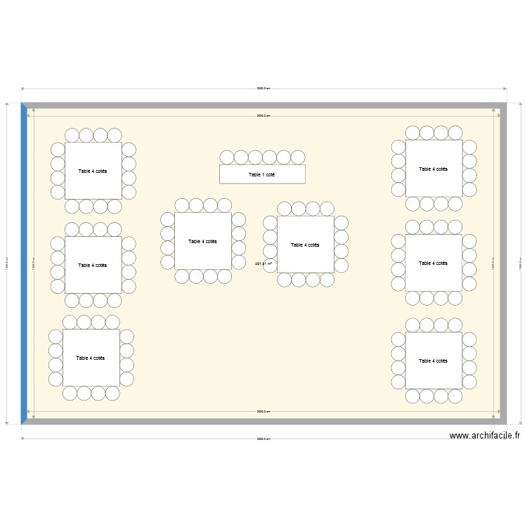 table carre. Plan de 0 pièce et 0 m2