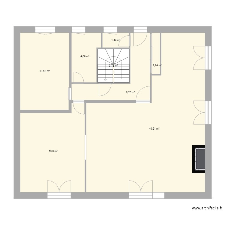 Maison RDC. Plan de 8 pièces et 101 m2