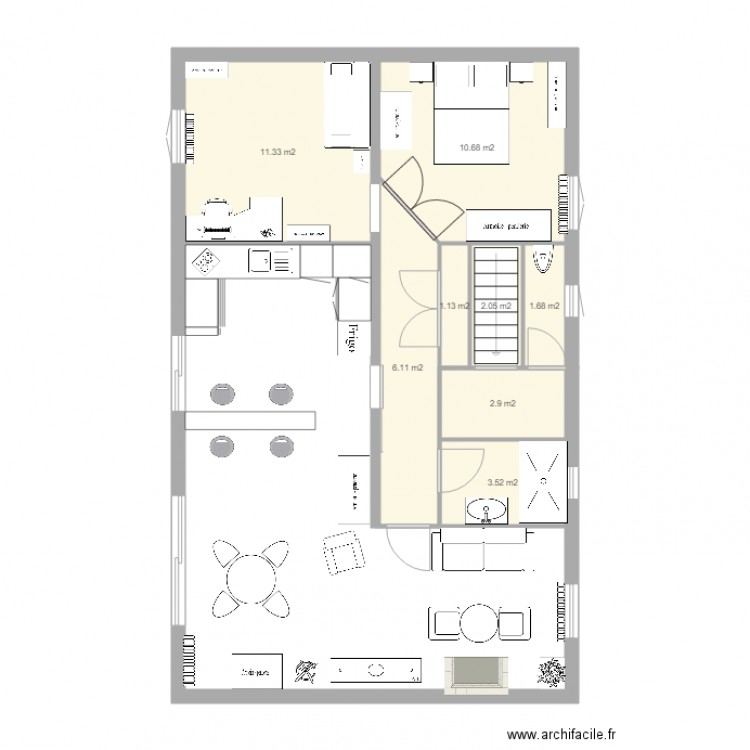 Maison 2022. Plan de 8 pièces et 39 m2