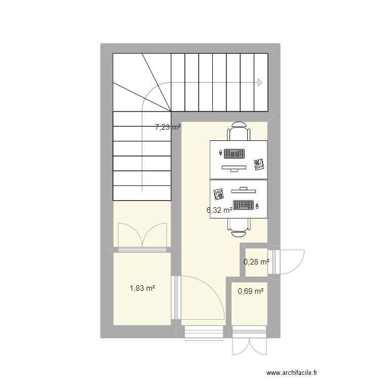 bureau clos des camphriers. Plan de 5 pièces et 16 m2