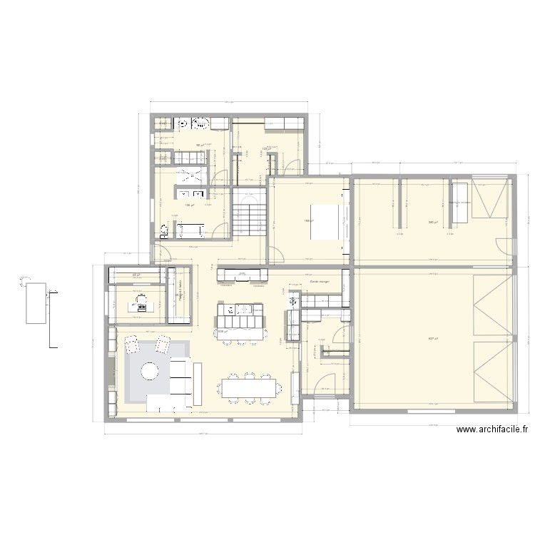 Sous-sol final. Plan de 13 pièces et 246 m2