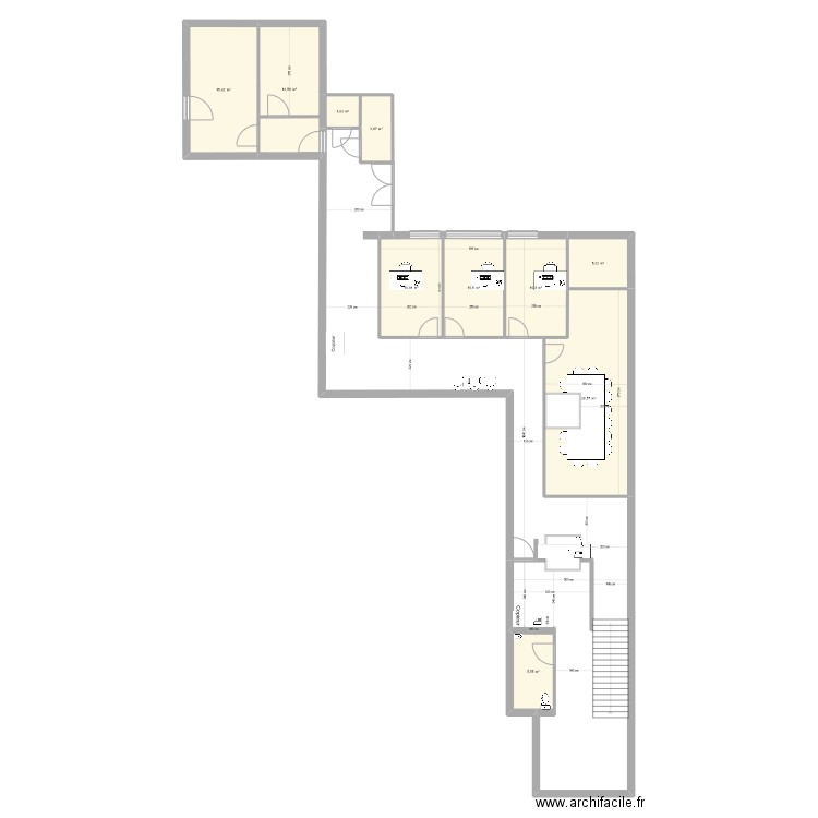 CCAS. Plan de 10 pièces et 106 m2