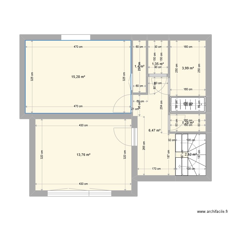 étage. Plan de 9 pièces et 47 m2