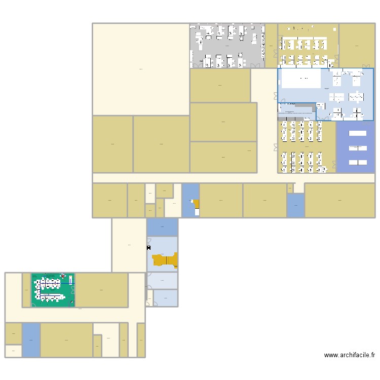 batimentGEII_g009_bas. Plan de 47 pièces et 2905 m2