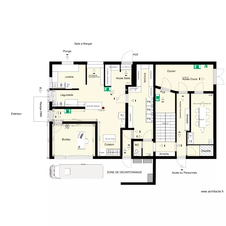 CUISINE BLAZAC avec douche separ&eacute;e. Plan de 