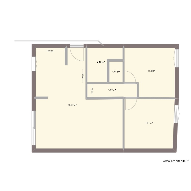 LEZ RDC 2. Plan de 6 pièces et 66 m2