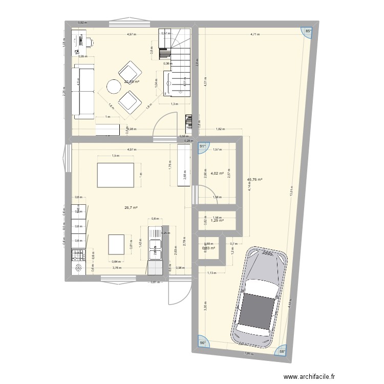 rdc. Plan de 6 pièces et 102 m2
