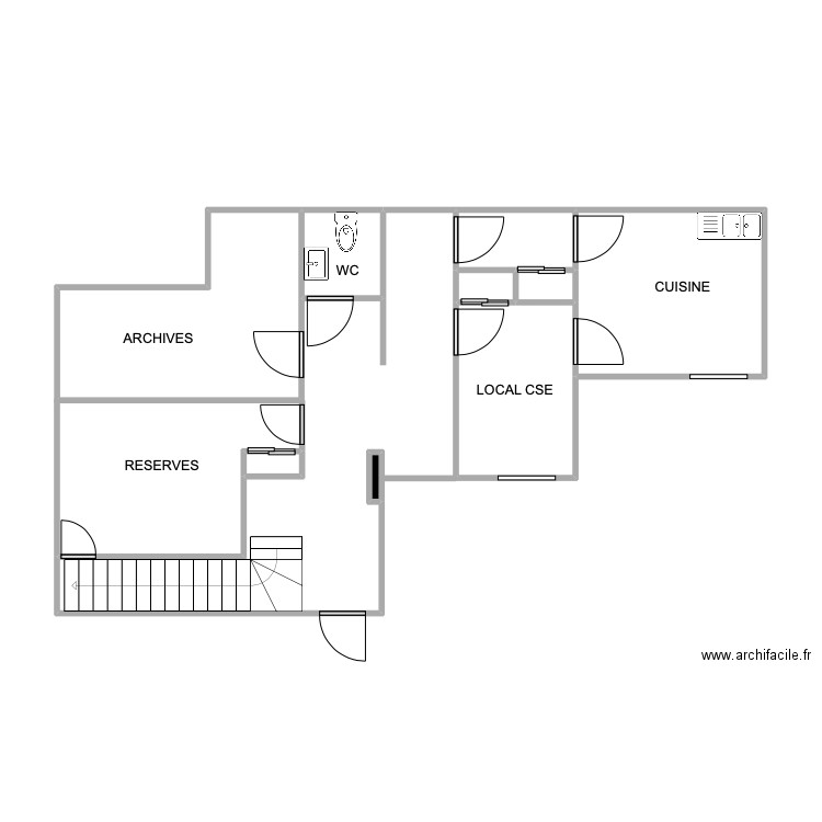 AD49 - RDC. Plan de 9 pièces et 31 m2