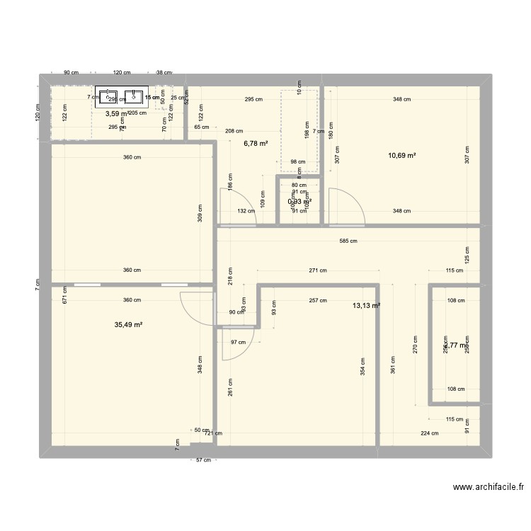 R+2. Plan de 7 pièces et 73 m2