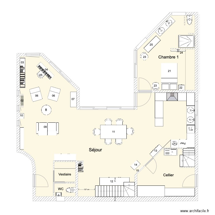 Jugan. Plan de 11 pièces et 205 m2