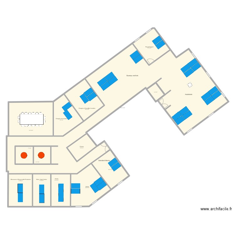 Bretagne R2. Plan de 14 pièces et 421 m2