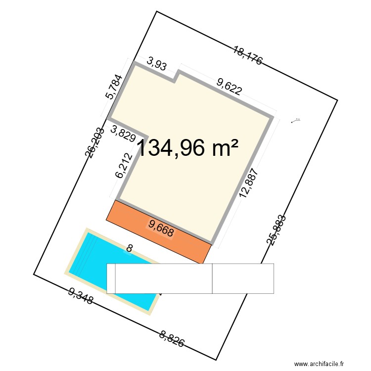 CAROLE. Plan de 1 pièce et 135 m2