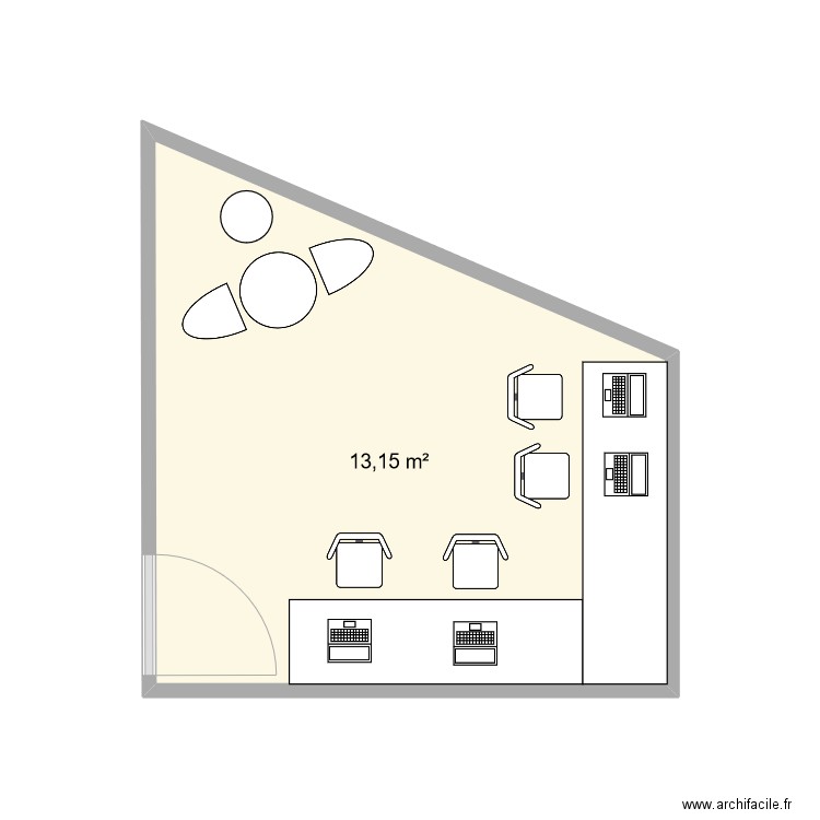 Salle de presse. Plan de 1 pièce et 13 m2