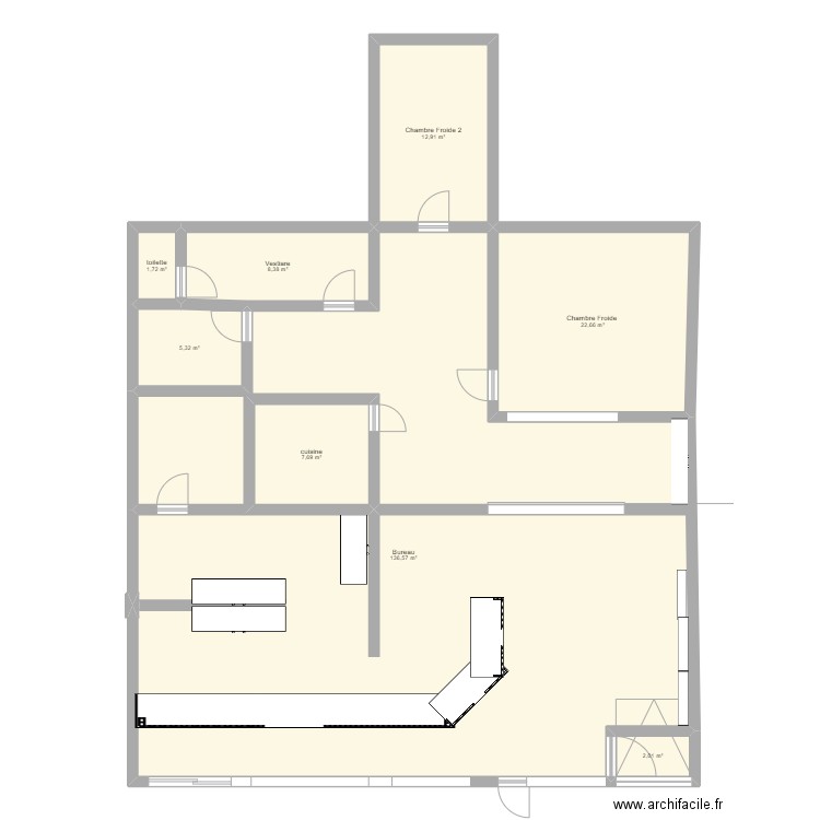 bputique. Plan de 8 pièces et 211 m2