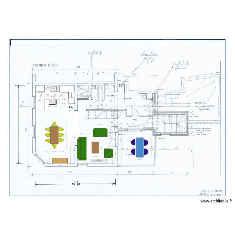 Meubles 1etage et lampes. Plan de 0 pièce et 0 m2