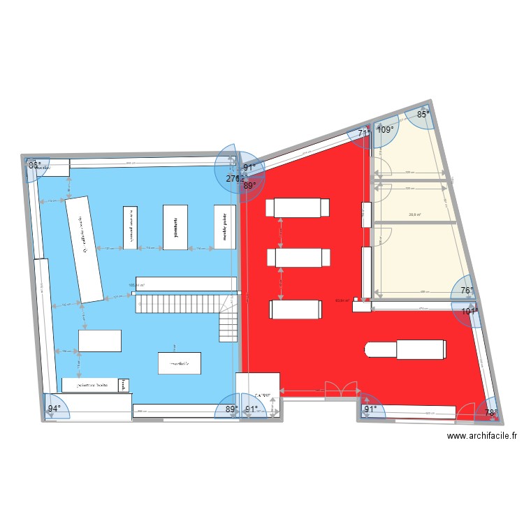 op mag 2 zones chaudes. Plan de 3 pièces et 228 m2