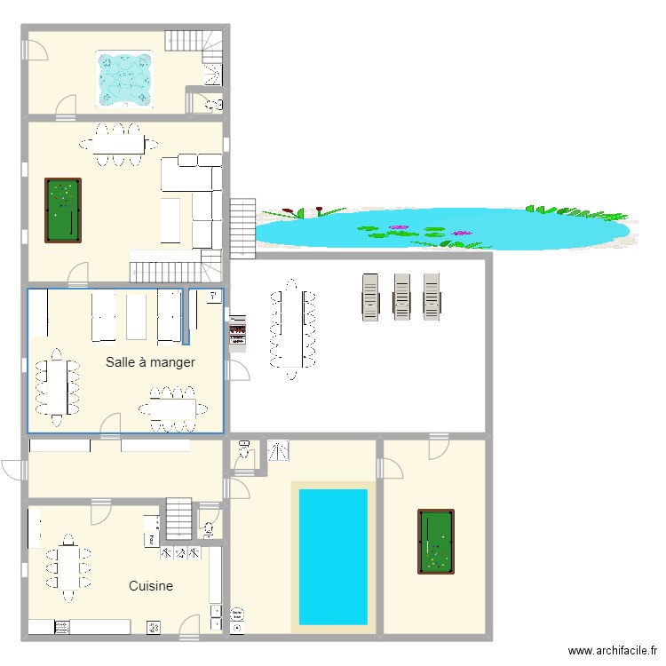 RDC. Plan de 11 pièces et 327 m2