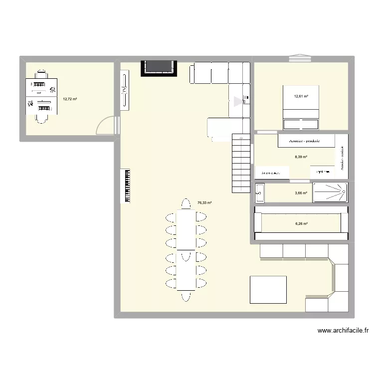 Maison. Plan de 6  et 120 m²