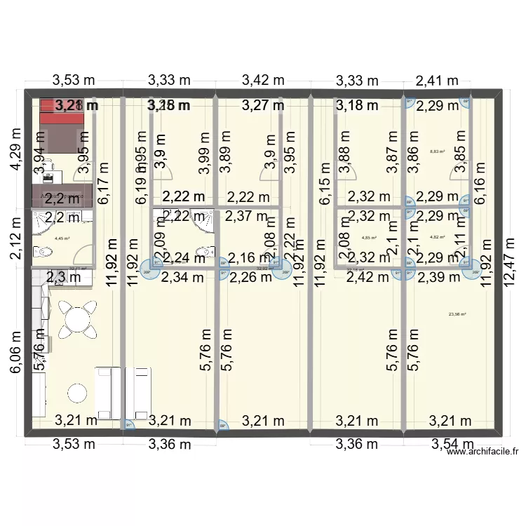 Bâtiment kot. Plan de 9 et 186 m² Bâtiment kot. Plan de 9 et 186 m²