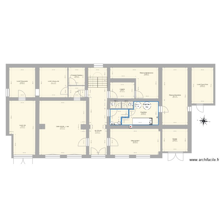 Christiania RDC. Plan de 16 pièces et 245 m2