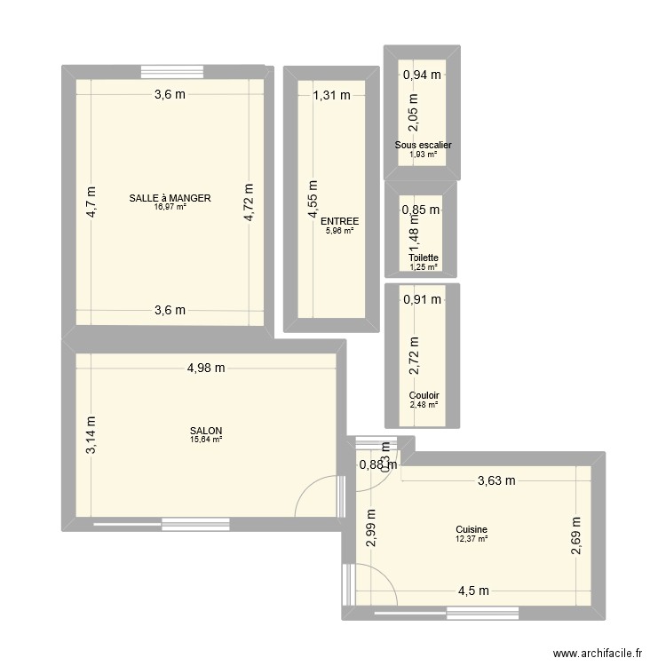 RDC. Plan de 7 pièces et 57 m2