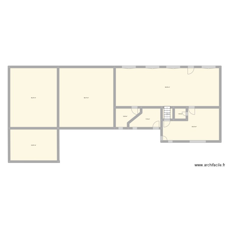 Café. Plan de 9 pièces et 227 m2