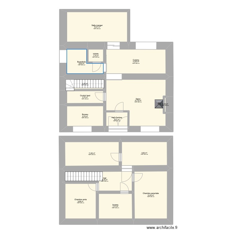 Bas. Plan de 16 pièces et 140 m2