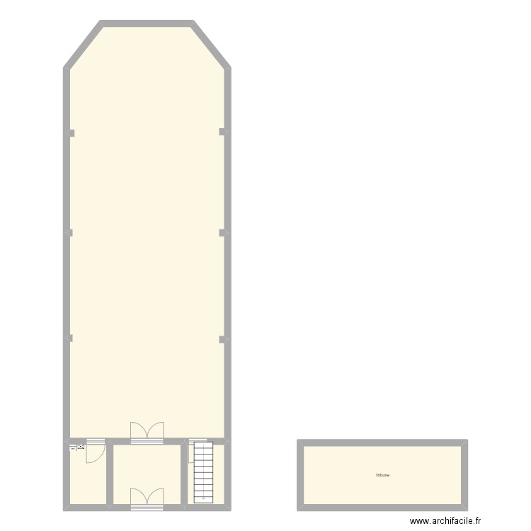 Chapelle Orthodoxe de Rochefort. Plan de 5 pièces et 147 m2