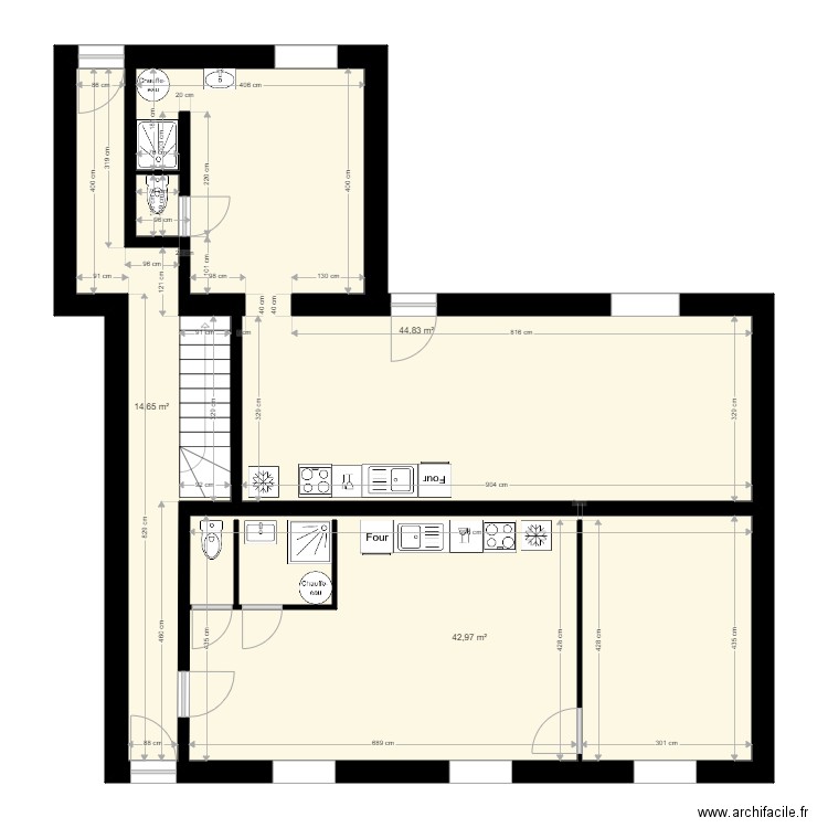 RDC Tergnier. Plan de 3 pièces et 102 m2